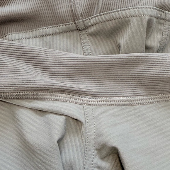 Lululemon dance studio Gray Size 6 cropped pants - Picture 8 of 15